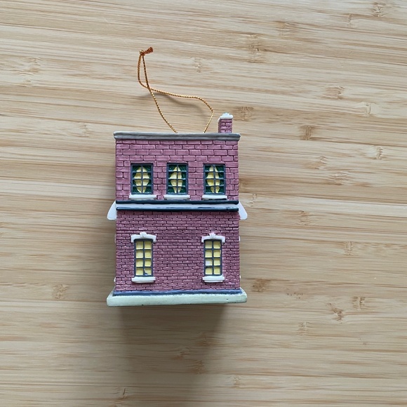 Lot 3 Hallmark Ornaments Nostalgic Houses & Shops 2000-2001 Walgreens Drugstore - Picture 4 of 10
